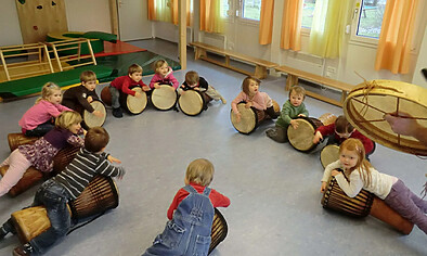 children drumming